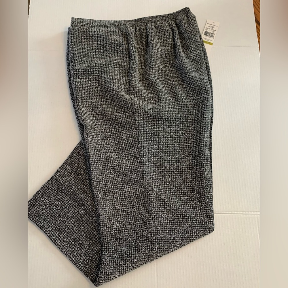 Alfred Dunner Black and white slacks/dress pants.  Size 14 NWT smoke free home.